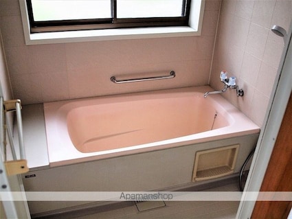 プメハナ[7DK/246.7m2]のバス