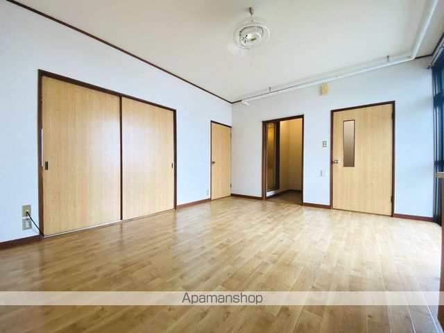 リバージュ信栄の内装写真