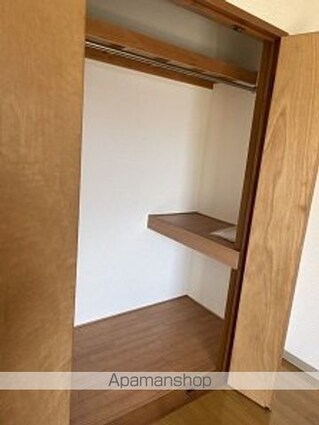 福島県福島市郷野目字金込町[1K/27.52m2]の収納