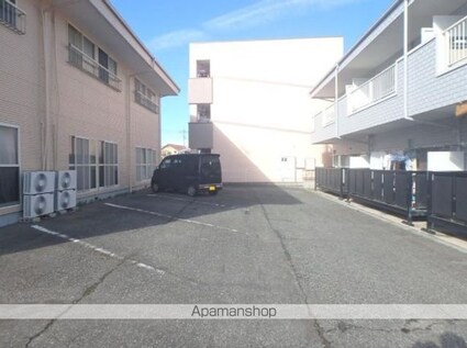 サクセス２１[2DK/48.6m2]の駐車場2