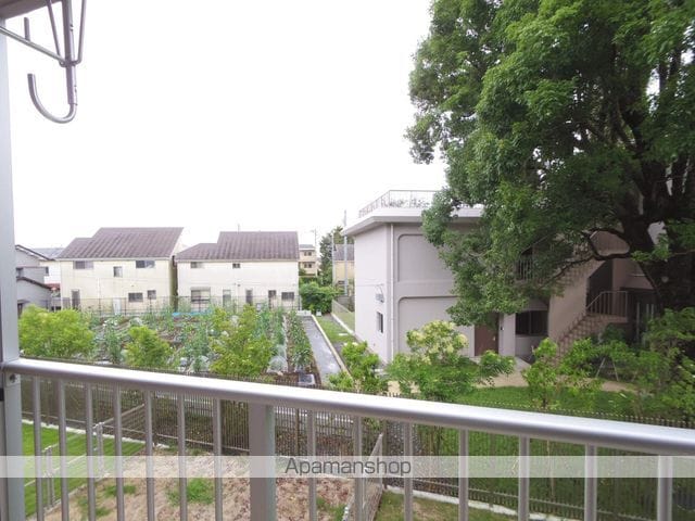 東京都三鷹市上連雀３丁目[2LDK/59m2]のエントランス