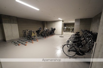 東京都新宿区四谷４丁目[3LDK/74.92m2]の共用部3