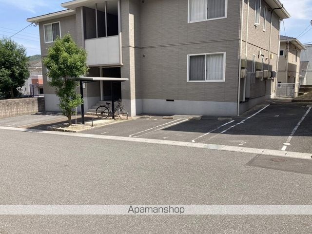 シャーメゾンフェアリーIII棟の外観写真