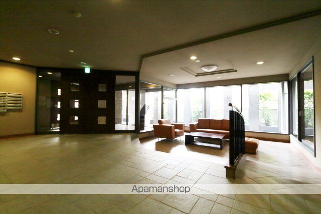 D’クラディア城山町の玄関写真