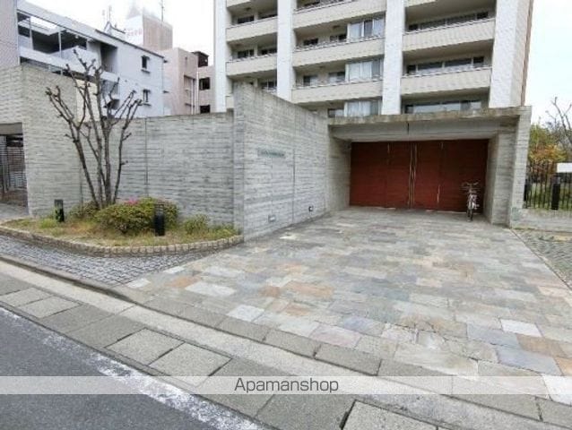 ルサンク西新六丁目の外観写真