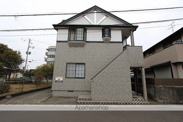 ホワイトキャッスル遠見塚11番館の玄関写真