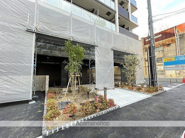 プレサンス堺筋本町ディスティニーの玄関写真