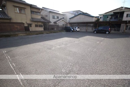 広島県福山市南松永町２丁目[1K/30.6m2]の駐車場1