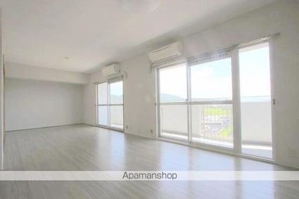 香川県高松市屋島西町[2LDK/68.25m2]のリビング・居間