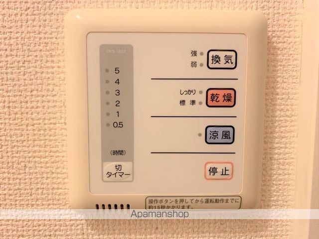 レオパレス東合川IIIの内装写真