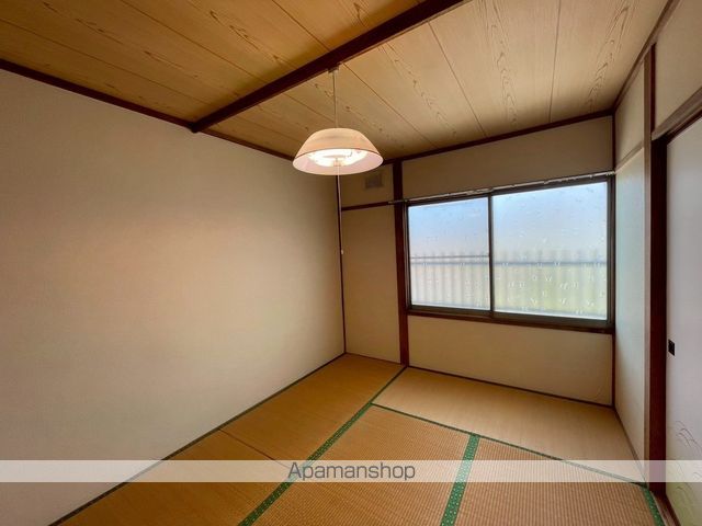 川原井貸家の内装写真