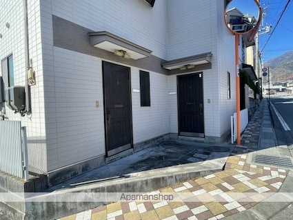 光ハウス[2DK/46.37m2]のエントランス