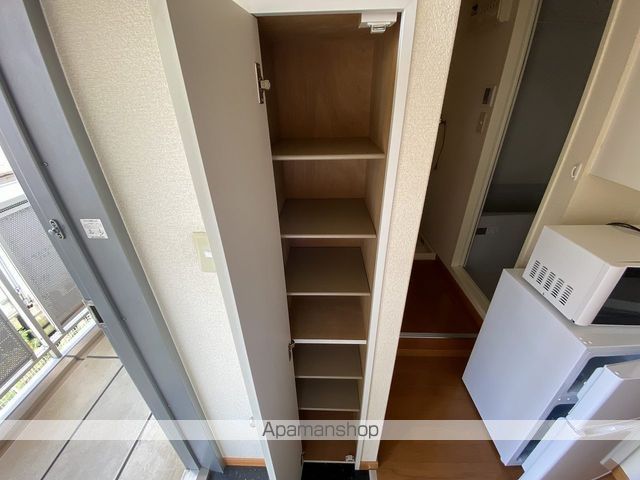レオパレスサニープレイAの玄関写真