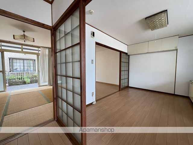 山岡マンションの内装写真