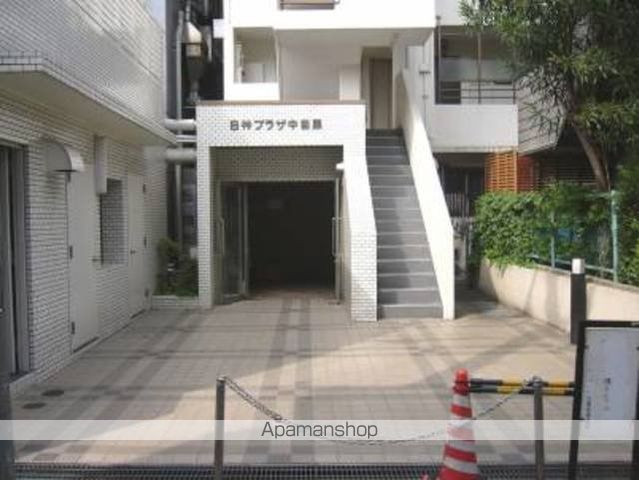 日神プラザ中目黒の玄関写真