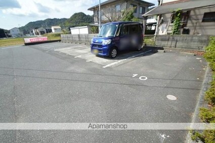 サンガーデン[2DK/47.84m2]の駐車場