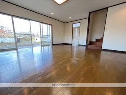 新旭風車村貸家[2LDK/68.82m2]のリビング・居間