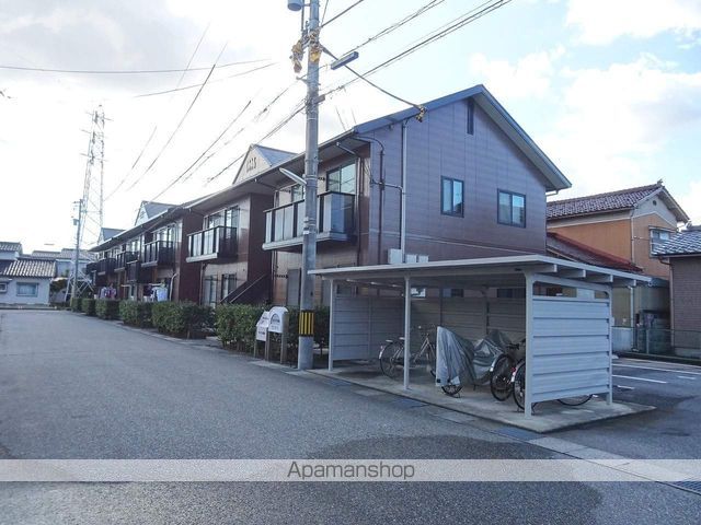 ヴィラ千原崎D棟の外観写真