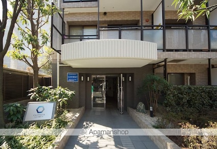 カスタリア新宿７丁目[2DK/50.22m2]の外観2