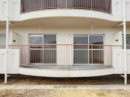 ＵＮＩＴ１６[2LDK/61.56m2]のバルコニー