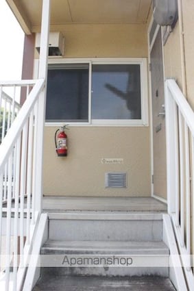 メゾン寿志[2K/34.89m2]のエントランス