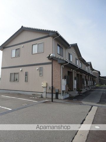 ファイン田島A棟の外観写真
