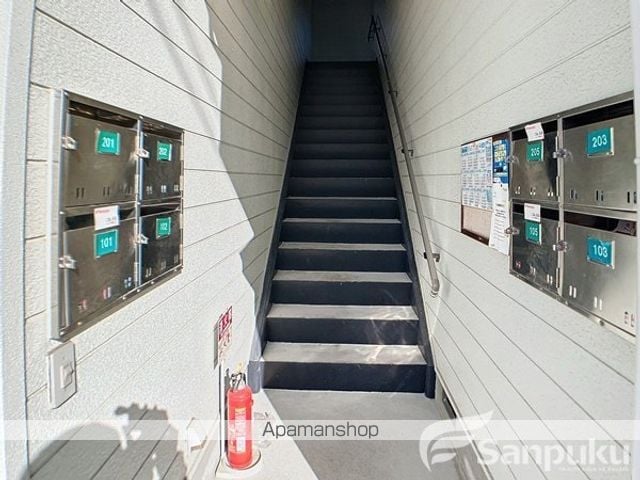 コーポ中野の玄関写真