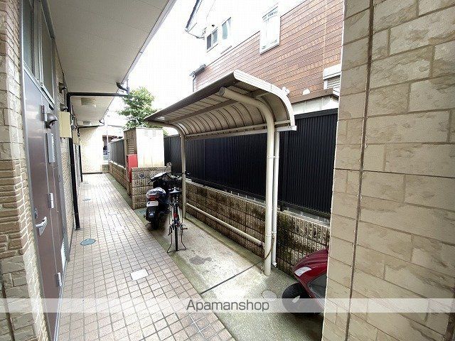 レオパレスラークの外観写真
