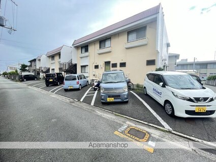 パレーシャル和歌川[2K/41m2]の駐車場