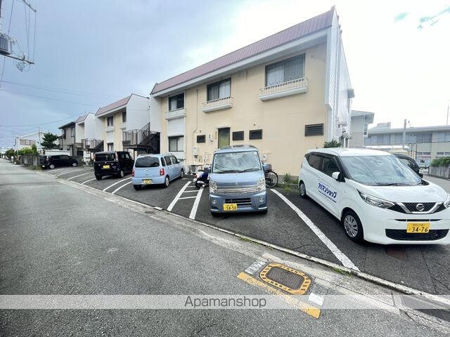 パレーシャル和歌川[2K/41m2]の駐車場