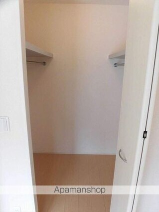 和歌山県和歌山市手平４丁目[1LDK/33.39m2]の収納