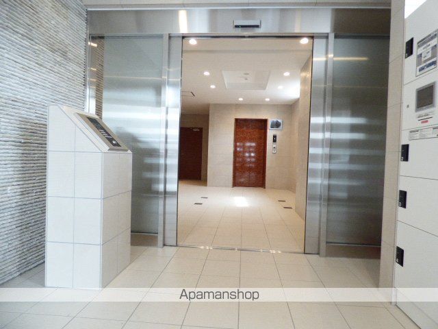 エールグラン吹田片山町の玄関写真