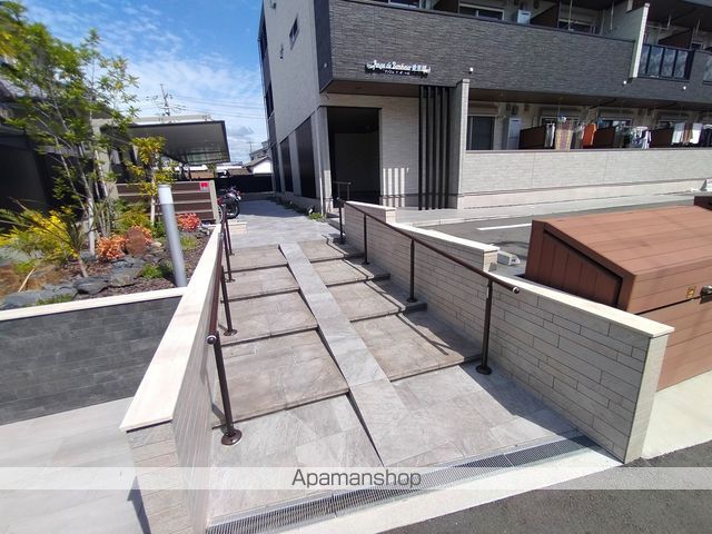アンジュ ド ボヌール 香里園の玄関写真