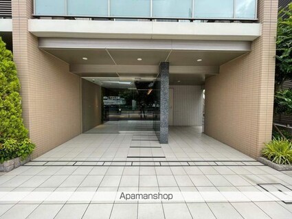 ルフォンプログレ中野富士見町[1R/27.13m2]のエントランス2