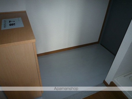 エルミナｅｅビルディング[1R/28.14m2]の玄関