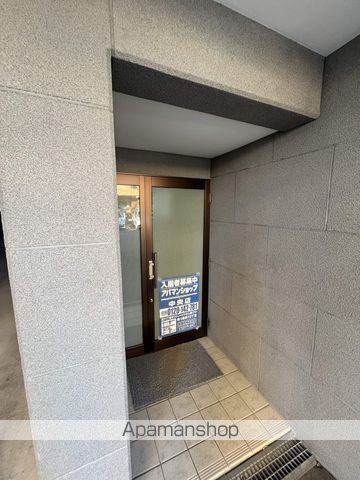 フォーシーズン大通IIIの玄関写真