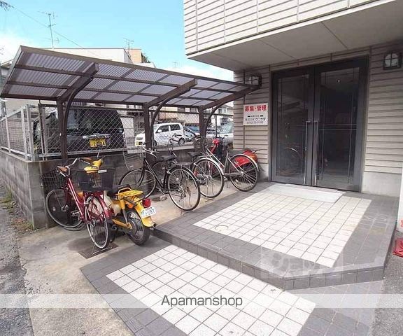 シャンドール太秦の外観写真