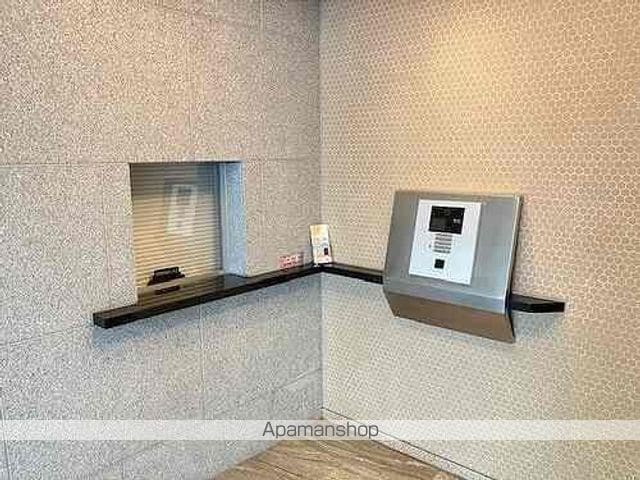 ライオンズミレス新中野の玄関写真