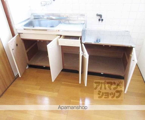 西野山百々町貸家の内装写真