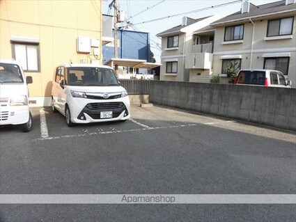 和歌山県和歌山市向[2DK/42.8m2]の駐車場3