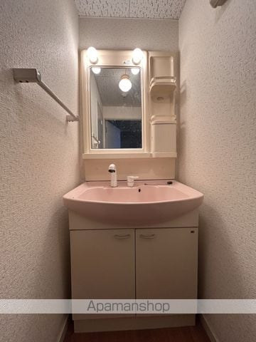 リマーカーブル己斐の内装写真