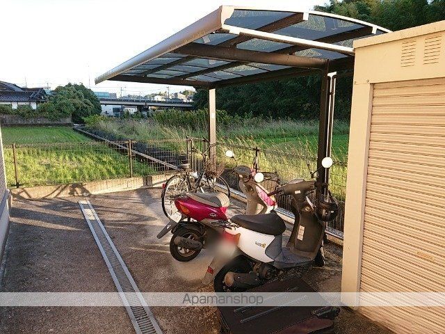 レオパレス川島の玄関写真