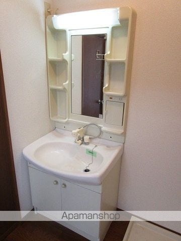 外山レイクサイドハウスH棟の内装写真