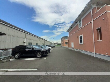 グレース・ガーデンⅢ[1LDK/45.72m2]の駐車場