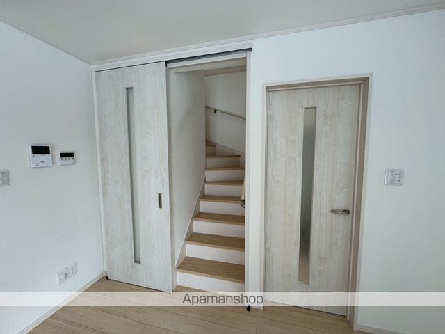 小人町一戸建の内装写真
