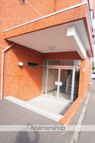 プレジール菊水の玄関写真