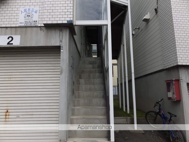 サンコート栄通13Aの玄関写真