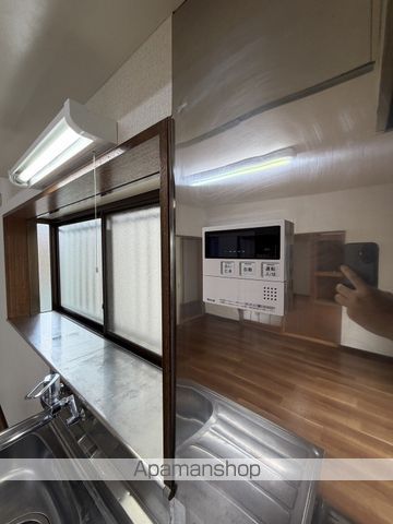 さいたま市緑区 2階建 築34年の内装写真