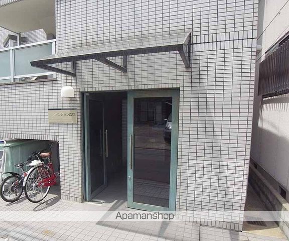 サンマンションナリマチの玄関写真