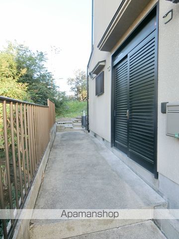 奈良線 城陽駅 徒歩7分 2階建 築31年の玄関写真
